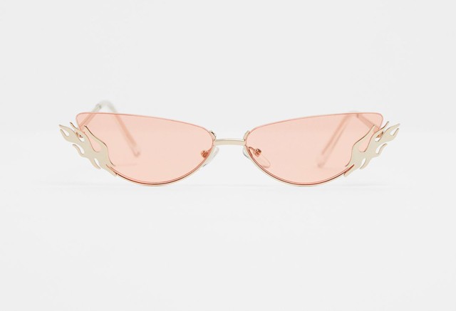 Lángokkal BERSHKA 4595 Ft