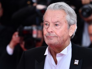 Hosszú betegség után meghalt a színészlegenda, Alain Delon