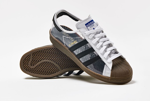 A legmenőbb Adidas modell átlátszó verziója olyan menő, hogy nem hisszük el