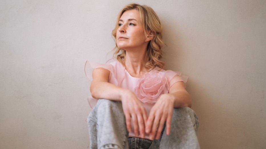 A menopauza idején sok nő tapasztal türelmetlenséget, ingerlékenységet és úgynevezett agyi ködöt, amiket a hormonális változások okoznak