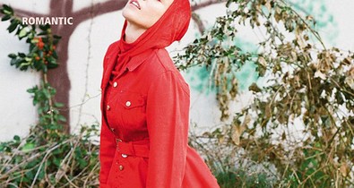 Homárral a lába között, meztelenül pózolt a színésznő