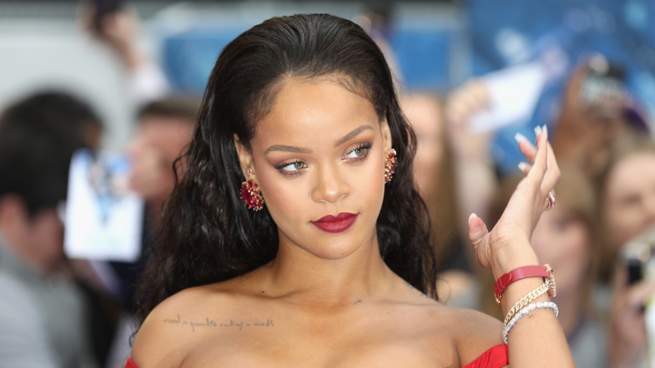 Hogyan vált Rihanna minden idők leggazdagabb énekesnőjévé?