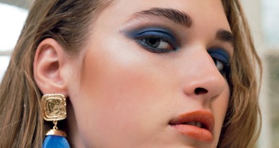 Hódít a kék az őszi sminktrendekben