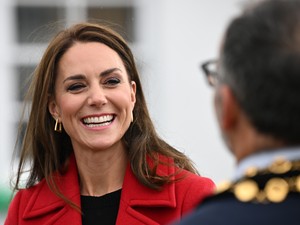 Katalin hercegné újrahasznosított kabátban kezdi új életét