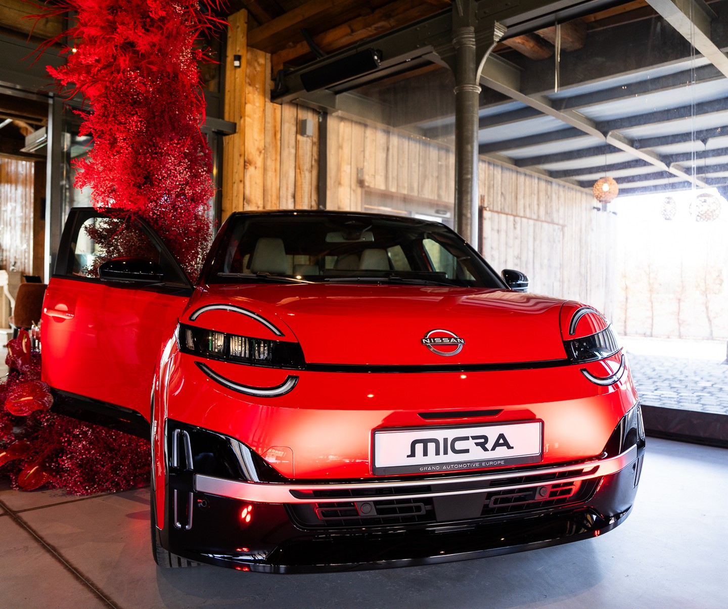 Új színekben ragyog az elektromos Nissan Micra