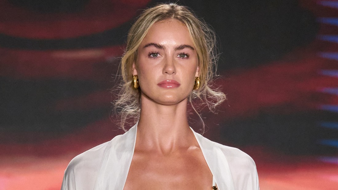 Az illóolajok segíthetnek különböző egészségügyi és érzelmi problémák kezelésében utazás során.