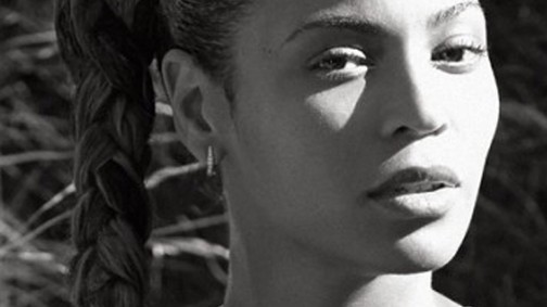 Lófarok, dekoltázs, bikini - Beyoncé őrülten szexi