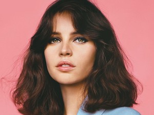 Őrülten imádjuk: Felicity Jones az idén nagyot dobbant