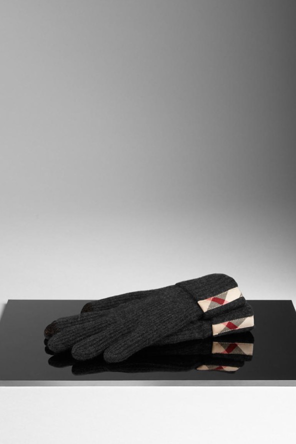 Szürke, kötött BURBERRY 150 Euró