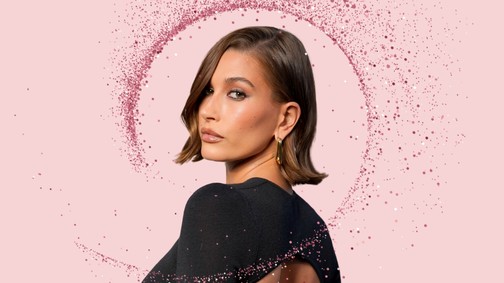 Hailey Bieber sminkje tökéletes választás karácsonyra, ha még keresed az igazit