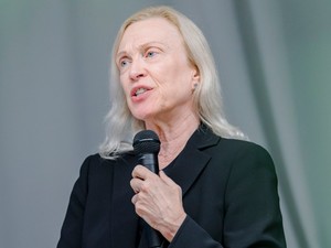 Valerie Steele előadása Budapesten a MOME szervezésében