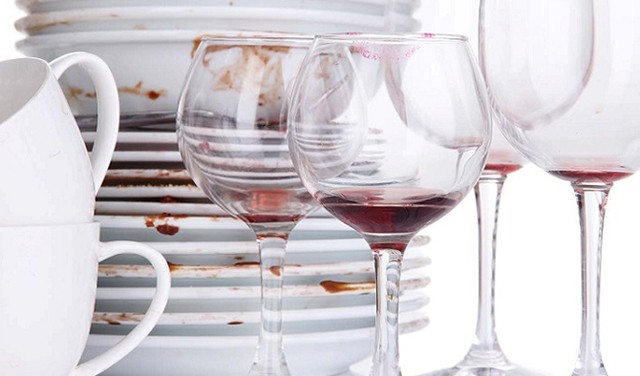 Romeltakarítás házibuli után