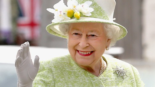 Elképesztő ajándékkal lepte meg dédunokáját Erzsébet királynő: a kis Archie odáig volt a boldogságtól