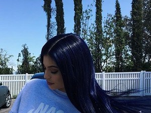Kylie Jenner új hajszínét nem hiszed el