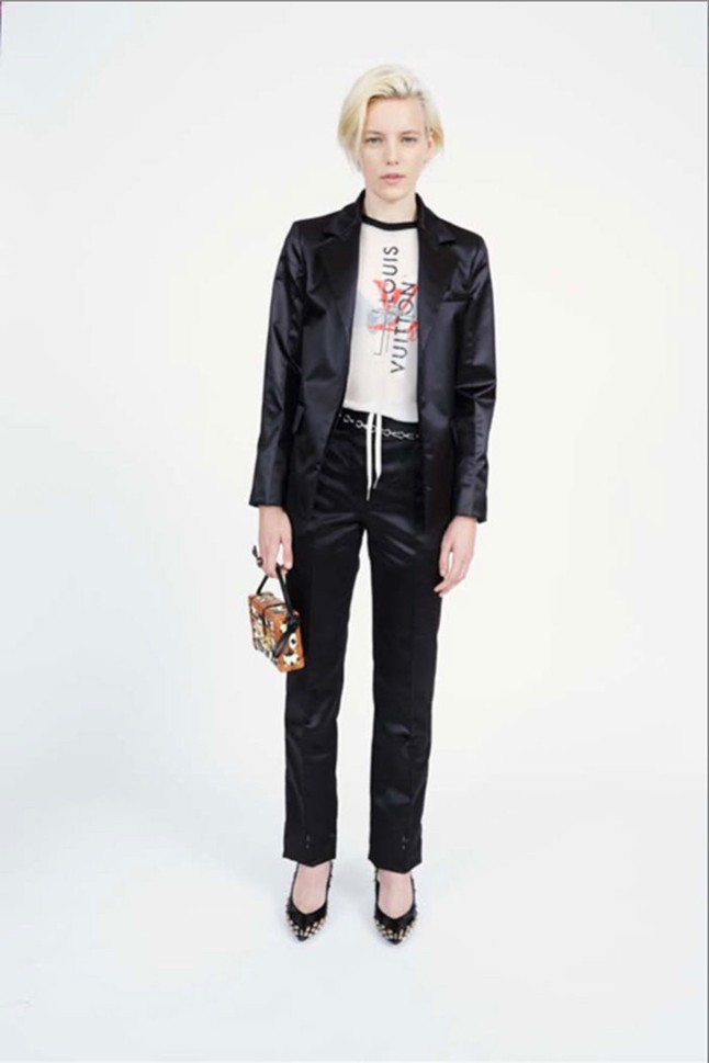 Hölgyek a fürdőszobából. A Louis Vuitton a természetességet ünnepli