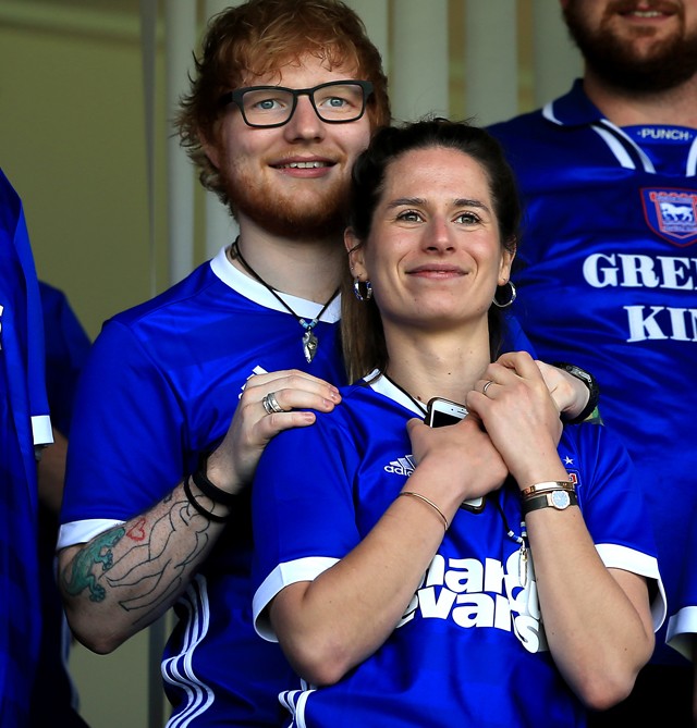 Ed Sheeran apa lesz: feleségével első gyermeküket várják