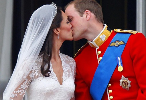 12 fotó a fiatal Katalin hercegné és Vilmos herceg párosról, ami visszaadja a szerelembe vetett hitünket