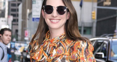 Ó, te jó ég! Anne Hathaway szettje a legnagyobb stílusinspiráció ezen a héten!