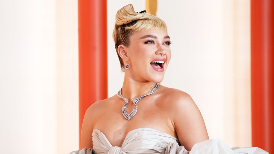 Florence Pugh mellei felszabadultak