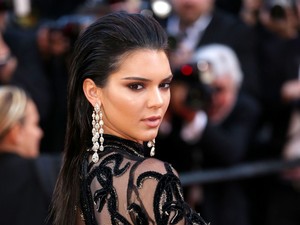 Kendall Jenner ruhájától egész Cannes leblokkolt
