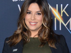 Eva Longoria megmutatja, melyik kabát lesz a legtrendibb ebben a szezonban!