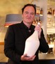 Quentin Tarantino nem vágyik arra, hogy kapcsolatba lépjen apjával, Tonyval, aki nem sokkal a születése után elvált édesanyjától. Felnőttként sem ismerte meg őt, soha nem találkoztak. 