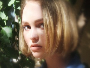 Johnny Depp 15 éves lánya modellbabérokra tör