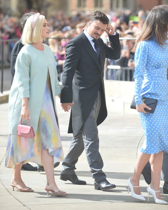 Katy Perry és Orlando Bloom olyan visszafogottak voltak Ellie Goulding esküvőjén, hogy majdnem észre sem vettük őket
