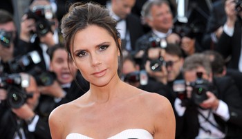 Így lett Victoria Beckham pophercegnőből stílusnagykövet, majd sikeres divattervező