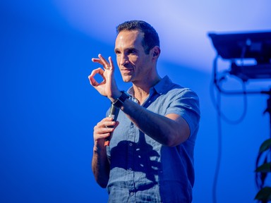 Magyar származású viselkedéskutató menthet meg minket a teljes széteséstől