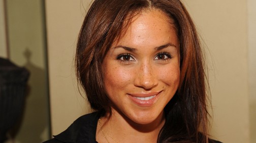 Meghan Markle kedvenc, ultramenő sneakere 20 000 forintért a tiéd lehet!