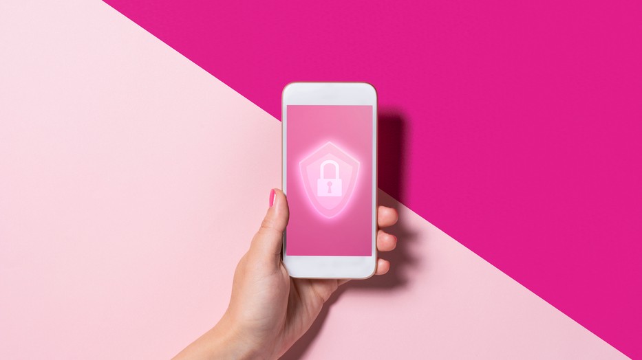 Időnként elbizonytalanodik az ember, hogy mennyire biztosnágos, ha minden adata ott van a digitális térben. Fontos, hogy tájékozódjuk a biztonsági előírásokról és ne legyünk felelőtlenek a saját adataink, biztosnágunk védelmében!