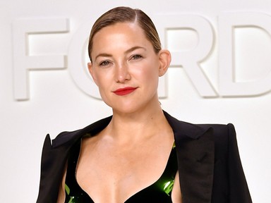 Jó ég, bombajó Kate Hudson melltartós szettje