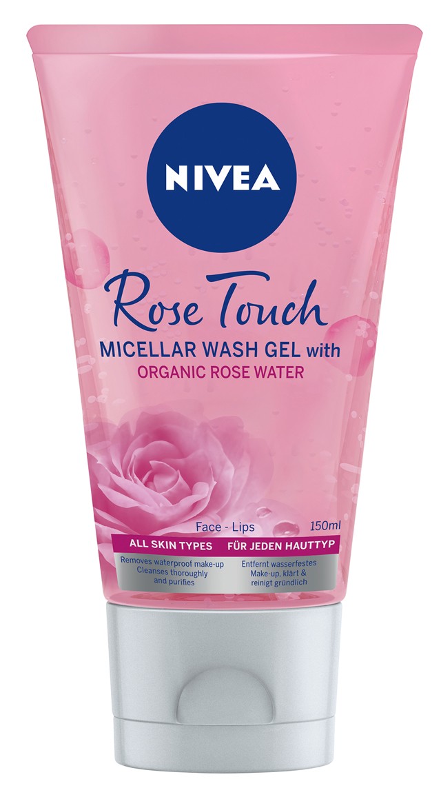 Ki kell próbálnod: elképesztően jót tesz a bőrödnek a rózsavíz