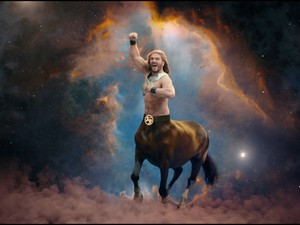 A magyar Jason Momoa a kedvenc drogérialáncodat reklámozza