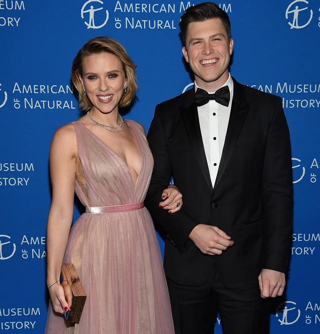 Scarlett Johansson és Colin Jost