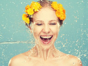 7 szuper tipp, hogy a sminked nyáron is bírja a strapát