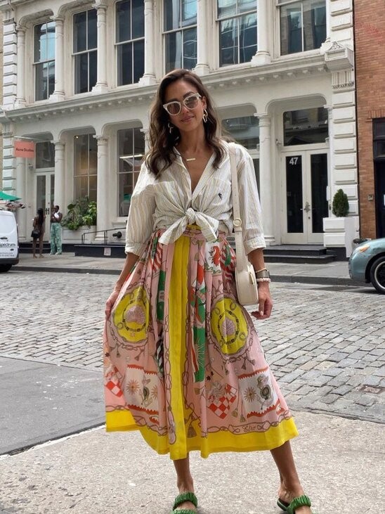 Jessica Alba-tól Kendall Jennerig minden híresség ezt a csúnya szandált viseli idén nyáron