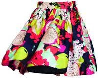 Élénk színekben pompázó, virágmintás szoknya: H&M