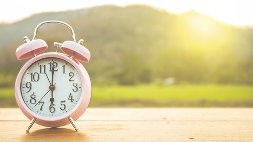 Tavaszi óraátállítás: Hamarosan itt lesz, mutatjuk a pontos napot