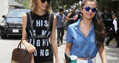 Taylor Swift és Selena Gomez hollywoodi bevetésen