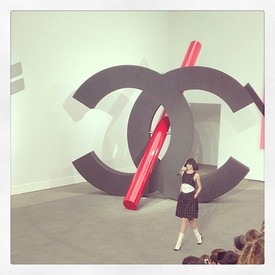 Dekoráció a Chanelhez.