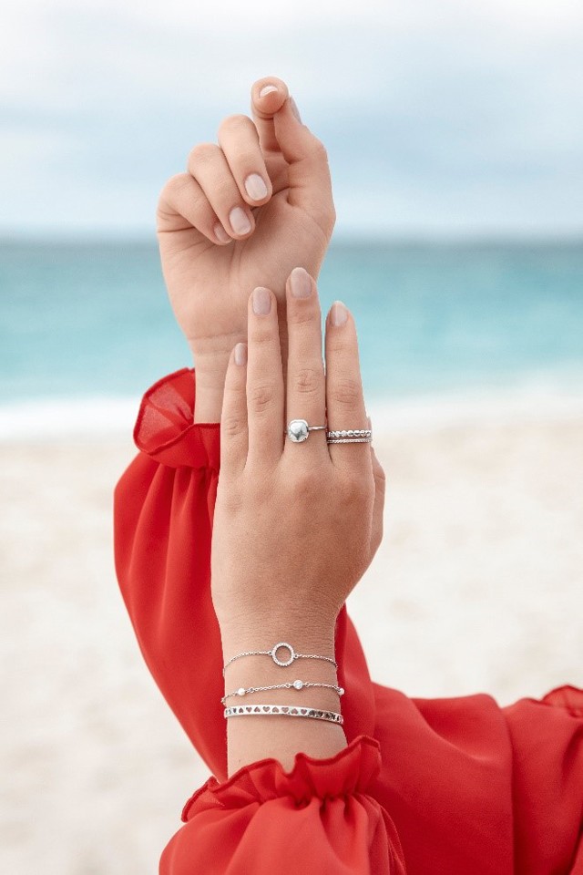 Az élet körforgását szimbolizálják ezek a csodaszép ékszerek