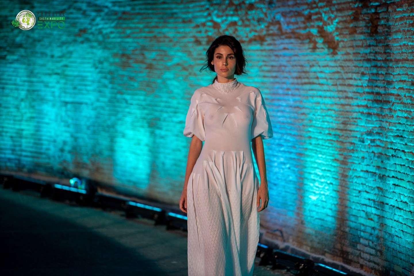 Az Expóra a világ minden részéről érkeztek designerek, újságírók, divatszekemberek