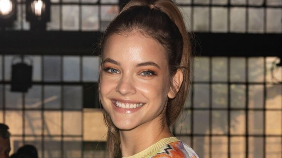Palvin Barbara dögös feketében az Armani üzletnyitóján Beverly Hills-ben