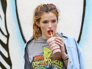 Nyugodjunk bele: Bella Thorne nem szende kislány többé!