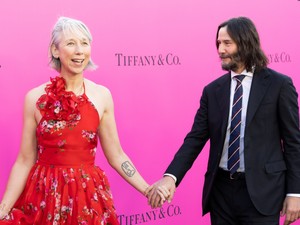 Keanu Reeves és szerelme a vörös szőnyeg legédesebb párosa