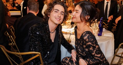 Kylie Jenner és Timothée Chalamet szerelmesen turbékoltak a BAFTA-díjátadón, csak úgy izzott köztük a levegő