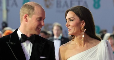 Katalin hercegné játékosan megpaskolta Vilmos herceg fenekét