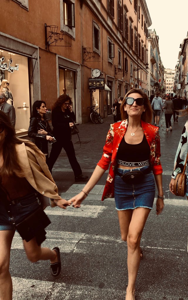 Lefkovics Szonja Rómában kezdi a hetet, és egy nem is akármilyen szettben